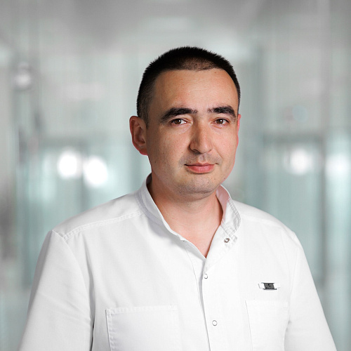Кузеев Руслан Салаватович – врач – травматолог-ортопед 